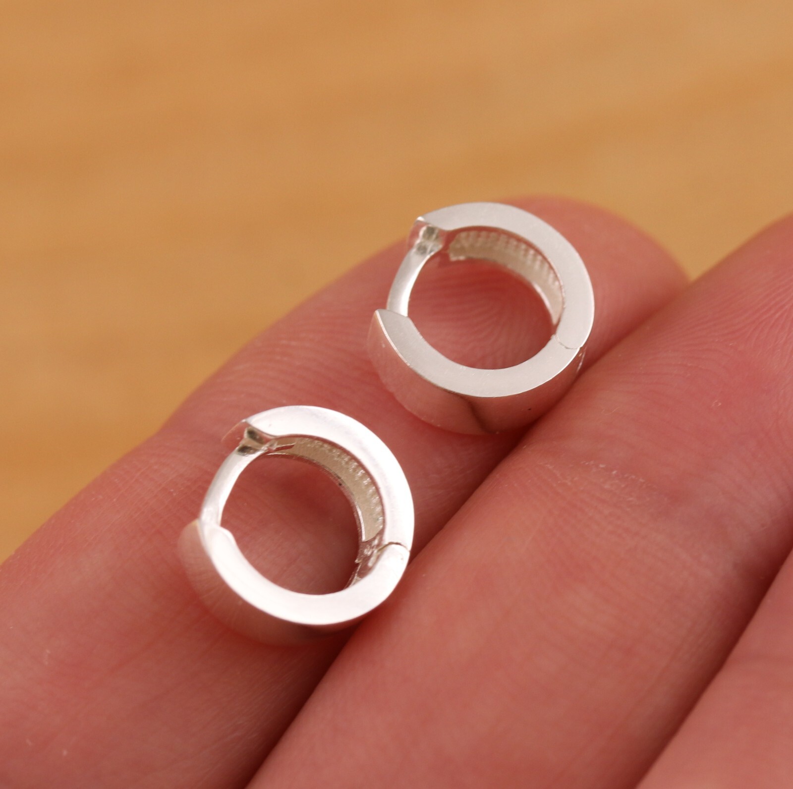 925 Sterling Silver 12mm x 4mm Plain Huggie Hoop Earrings Men’s Ladies Gift Box