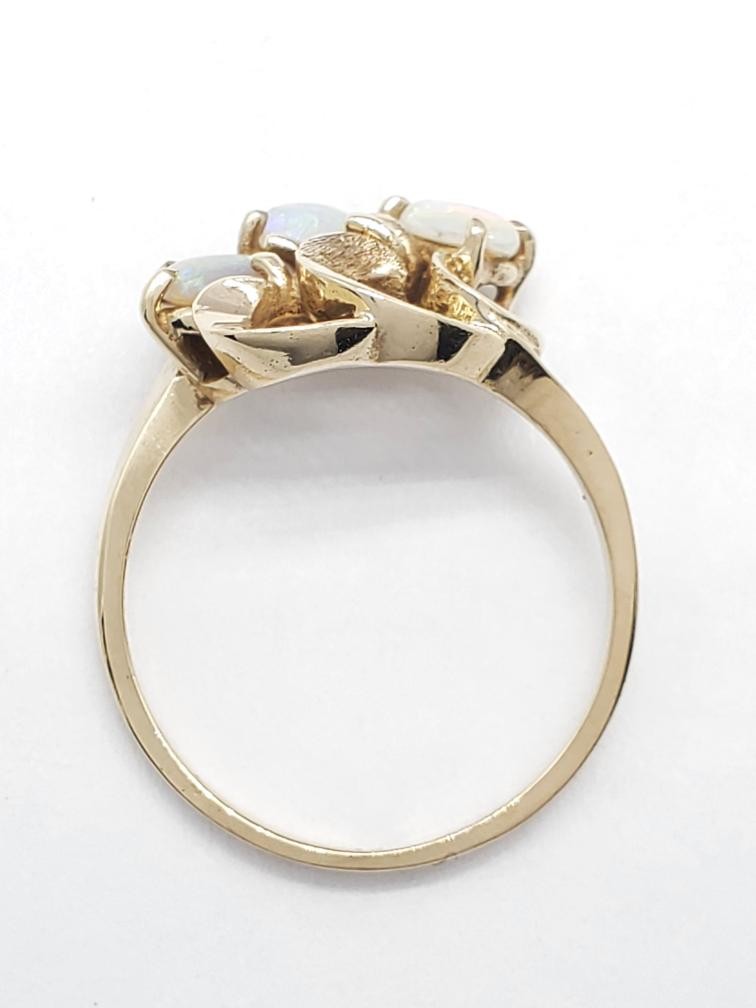 10K Solid Yellow Gold Cabochon Oval Cut White Opal Ring Size 6.5 (AP2038420)