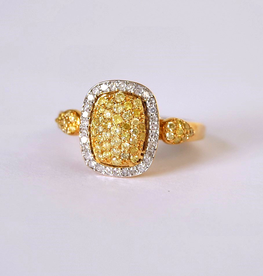 Natural Colored Yellow Diamonds w/ White Diamonds Ring 0.53ct