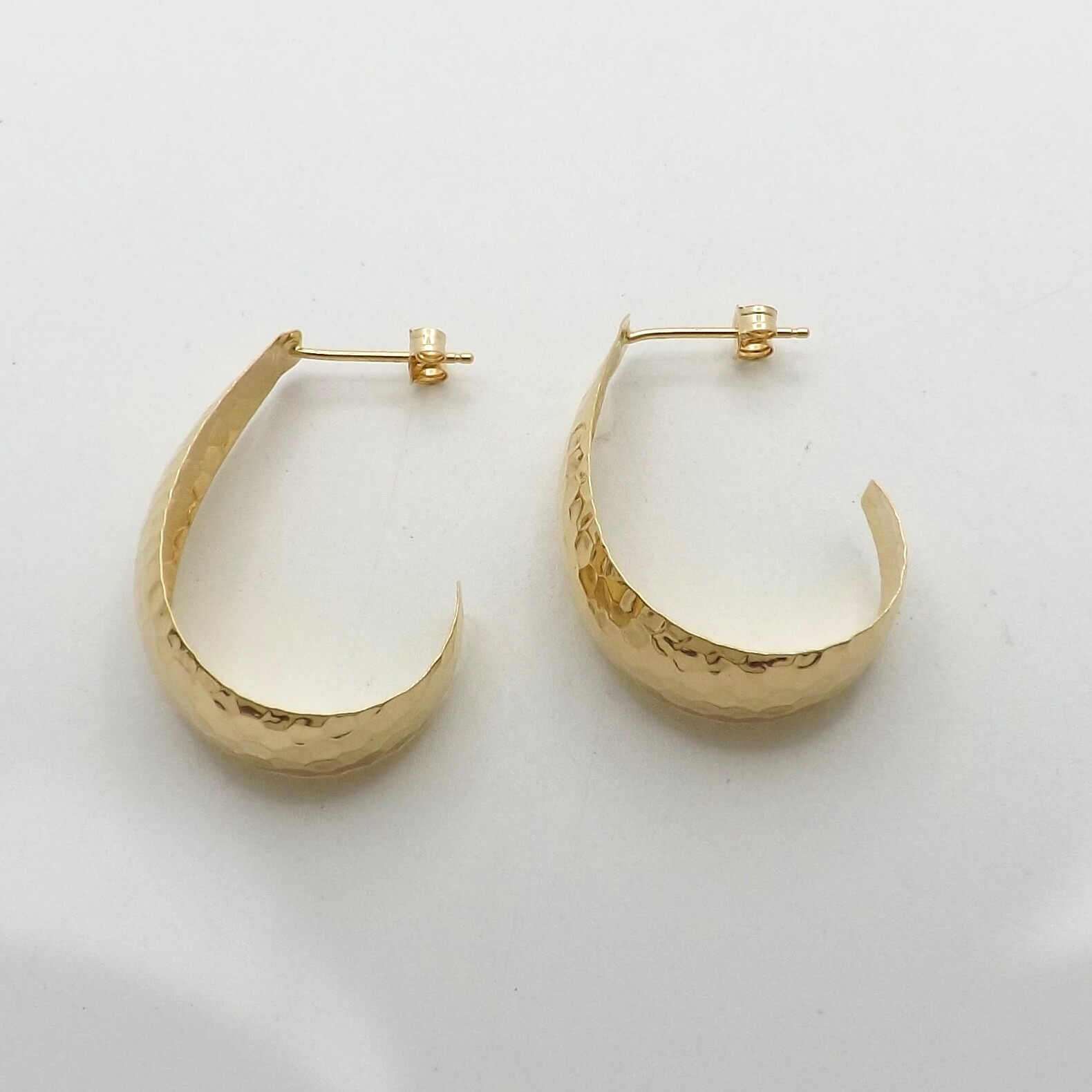 Solid 14k Yellow Gold Hammered J Hoop Earrings Tapered Sparkly New