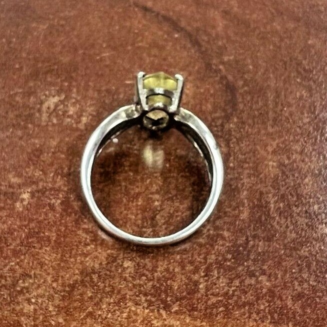 UTC Sterling Silver Ring with Very Light Yellow Stone / Size 7.25 [111GCW]