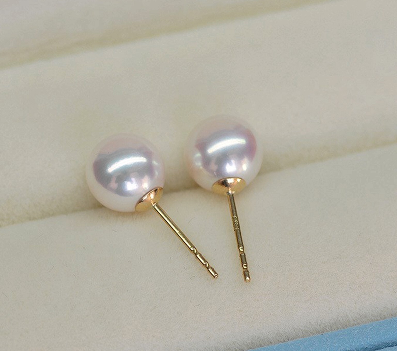 Japan Akoya Pearl white Stud Earrings 7-7.5/ 7.5-8mm 18K yellow/white/ rose Gold