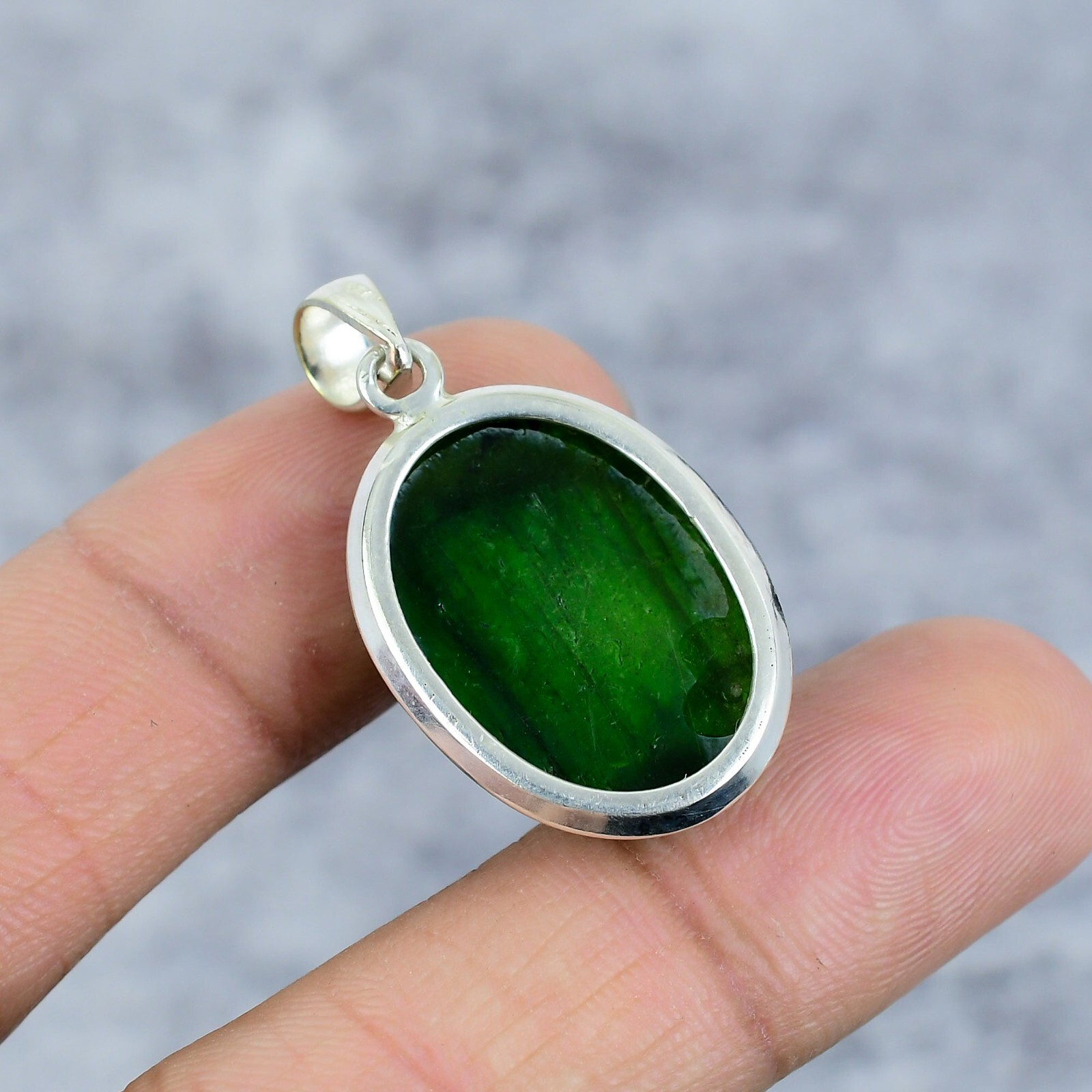 Green Fire Labradorite Gemstone Handmade 925 Sterling Silver Pendant Jewelry