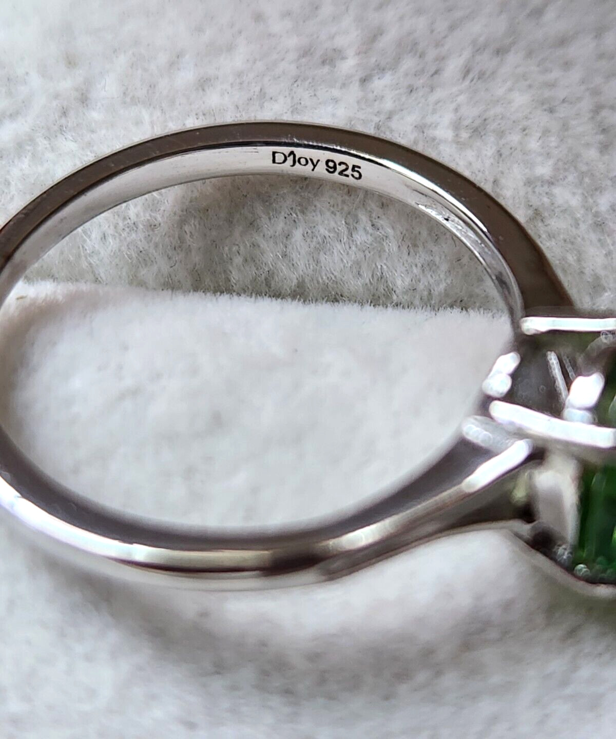 Chartreuse Quartz Solitaire Ring in Platinum Over Sterling Silver 1.35 ctw Sz 7