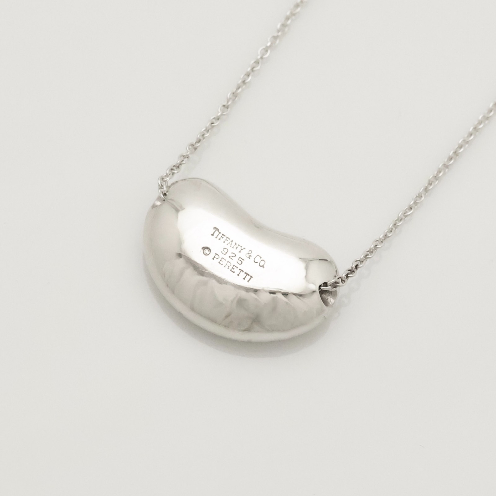 Authentic Tiffany & Co. Peretti Large 19mm Bean Necklace 16.1″ Silver w/Pouch