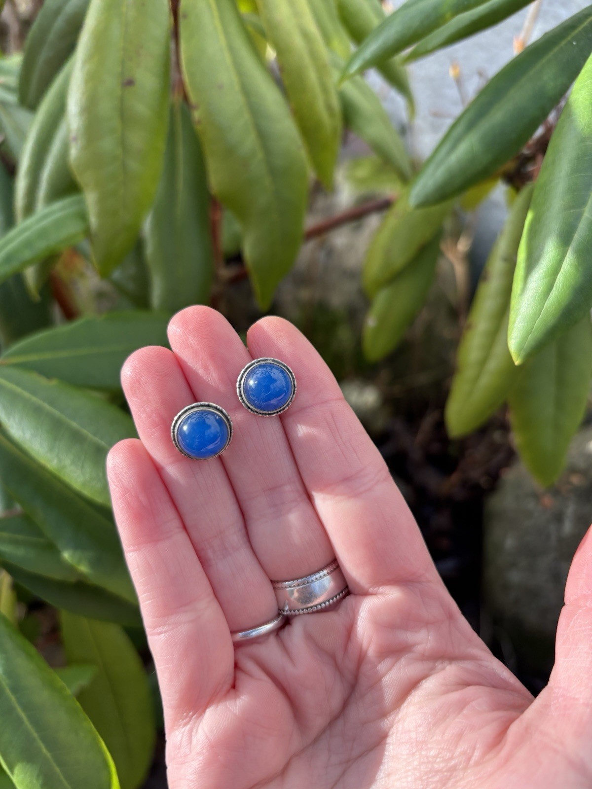 Sterling Silver Blue Chalcedony Circular Stud Earrings (1cm)