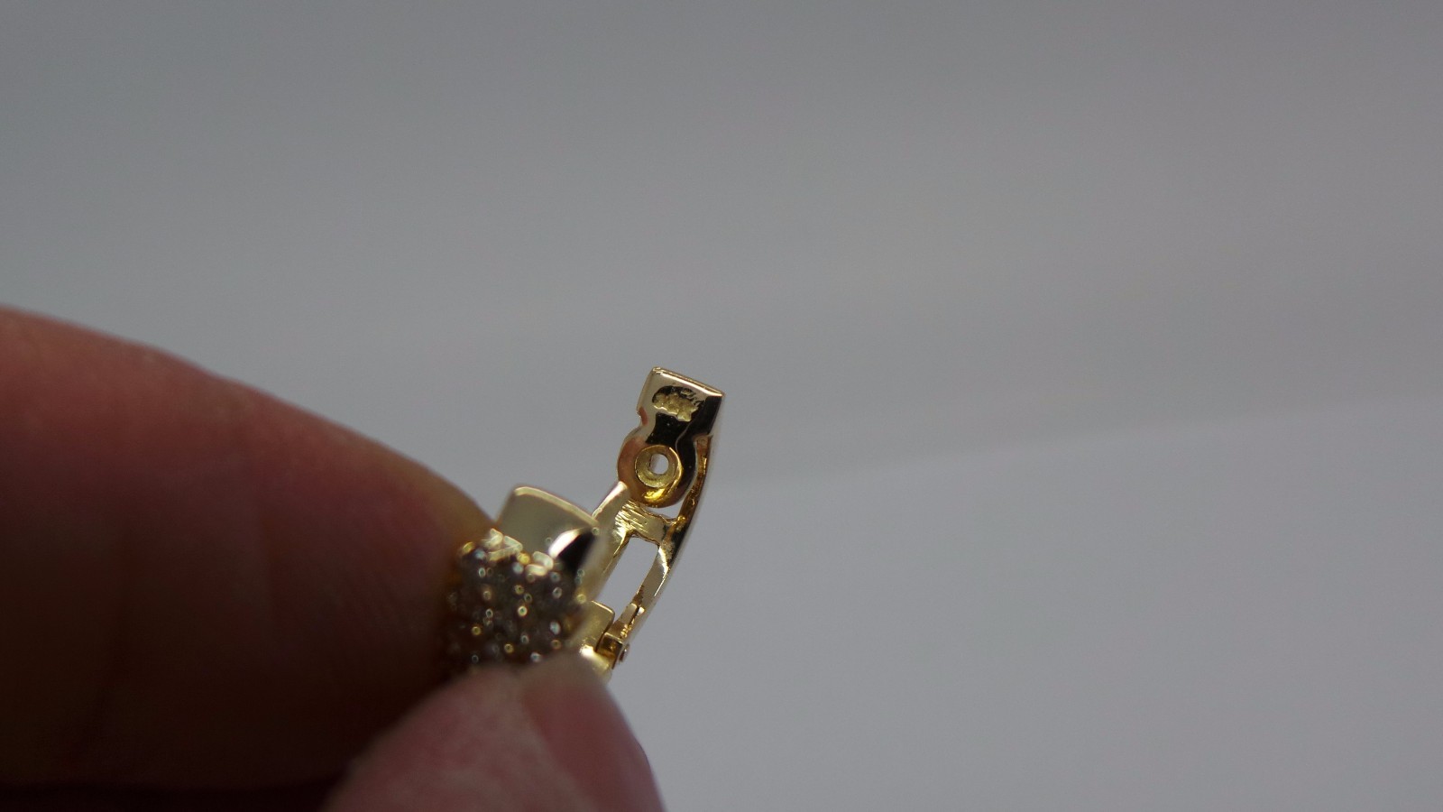 STUNNING 14K YG 1 PC. DIAMOND CLUSTER EARRING .50 CARAT TW G101418