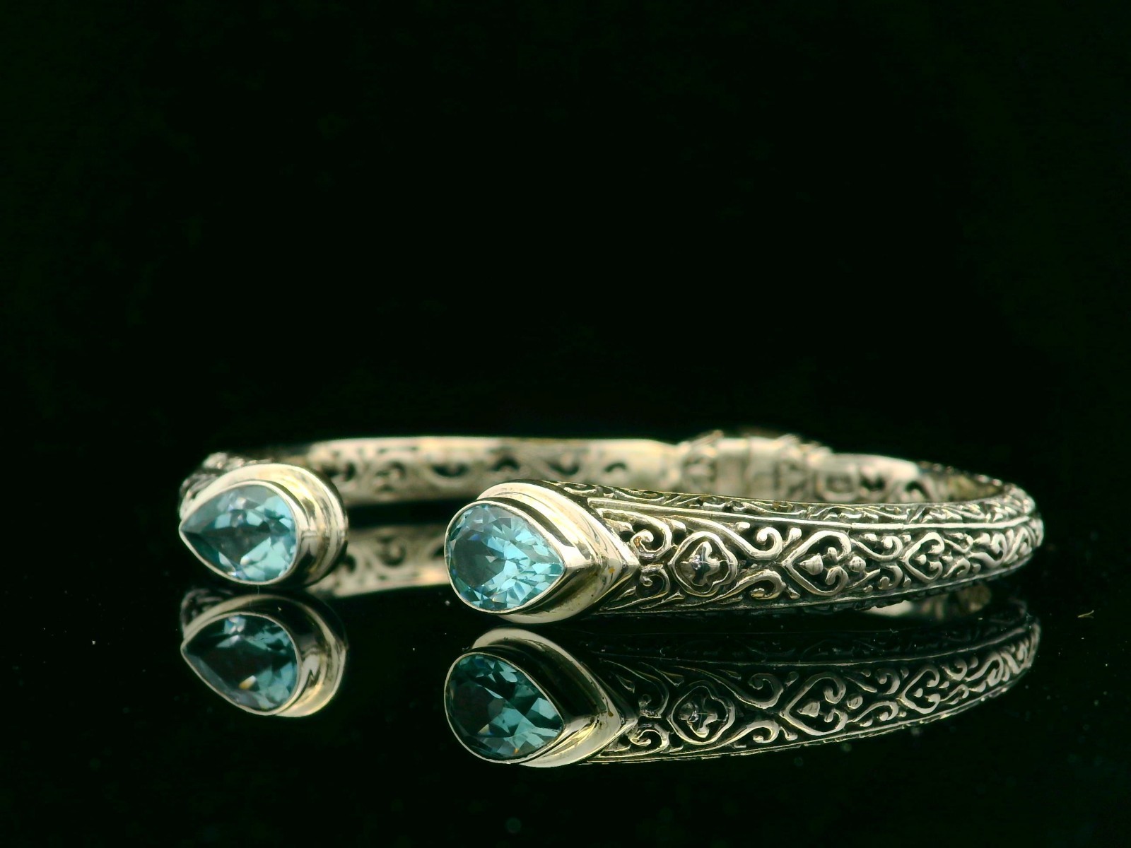 Handcrafted 925 Sterling Silver Blue Topaz Bracelet