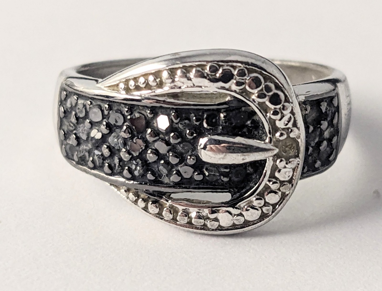 Sterling Silver Black White Diamond Buckle Ring Band SZ 6.75