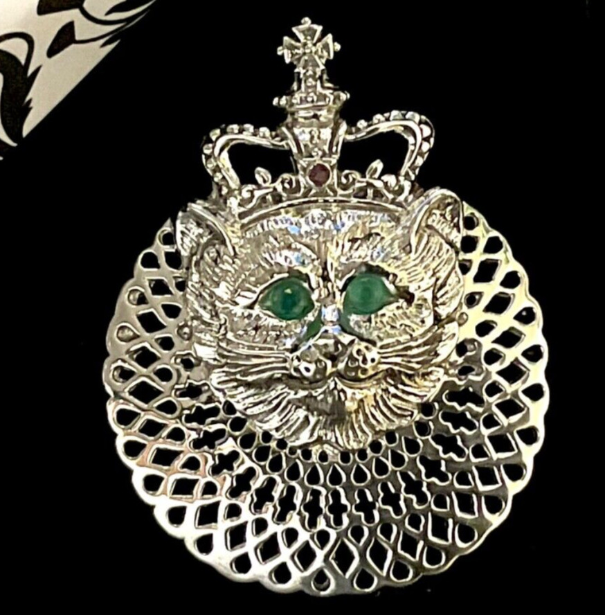 Sterling Silver Emerald Ruby Royal Tudor Crown Cat Queen King Brooch Lapel Pin