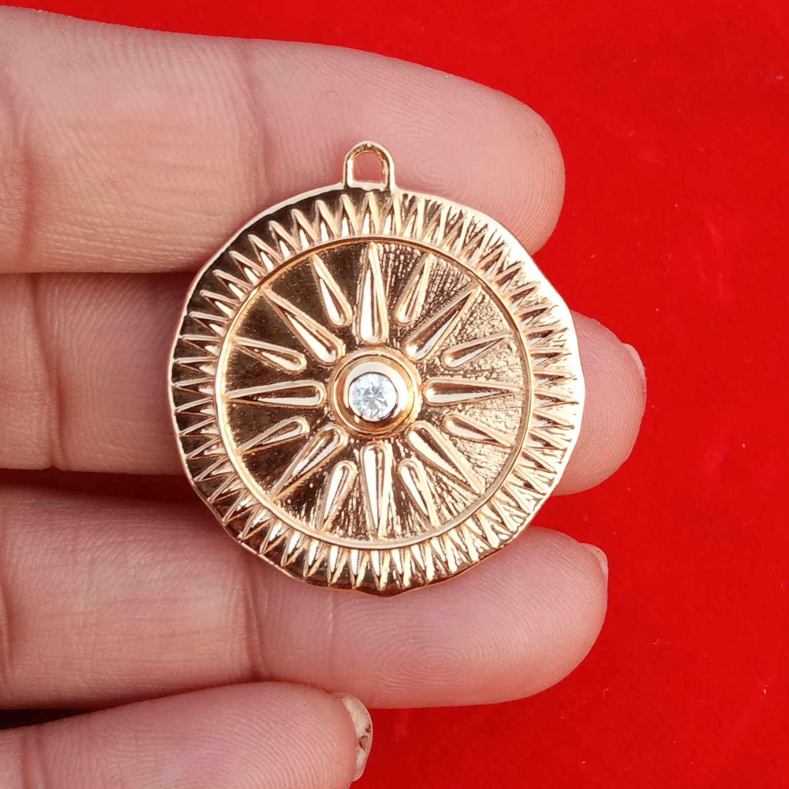 AAA Quality 1 Pc Diamond Pave Round Necklace Pendant 925 Sterling Vermeil Jewelr