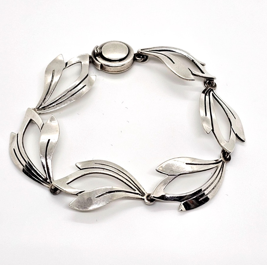 Denmark Sterling Silver NE From Bracelet With Push Lock Clasp 7 1/2″ Signed