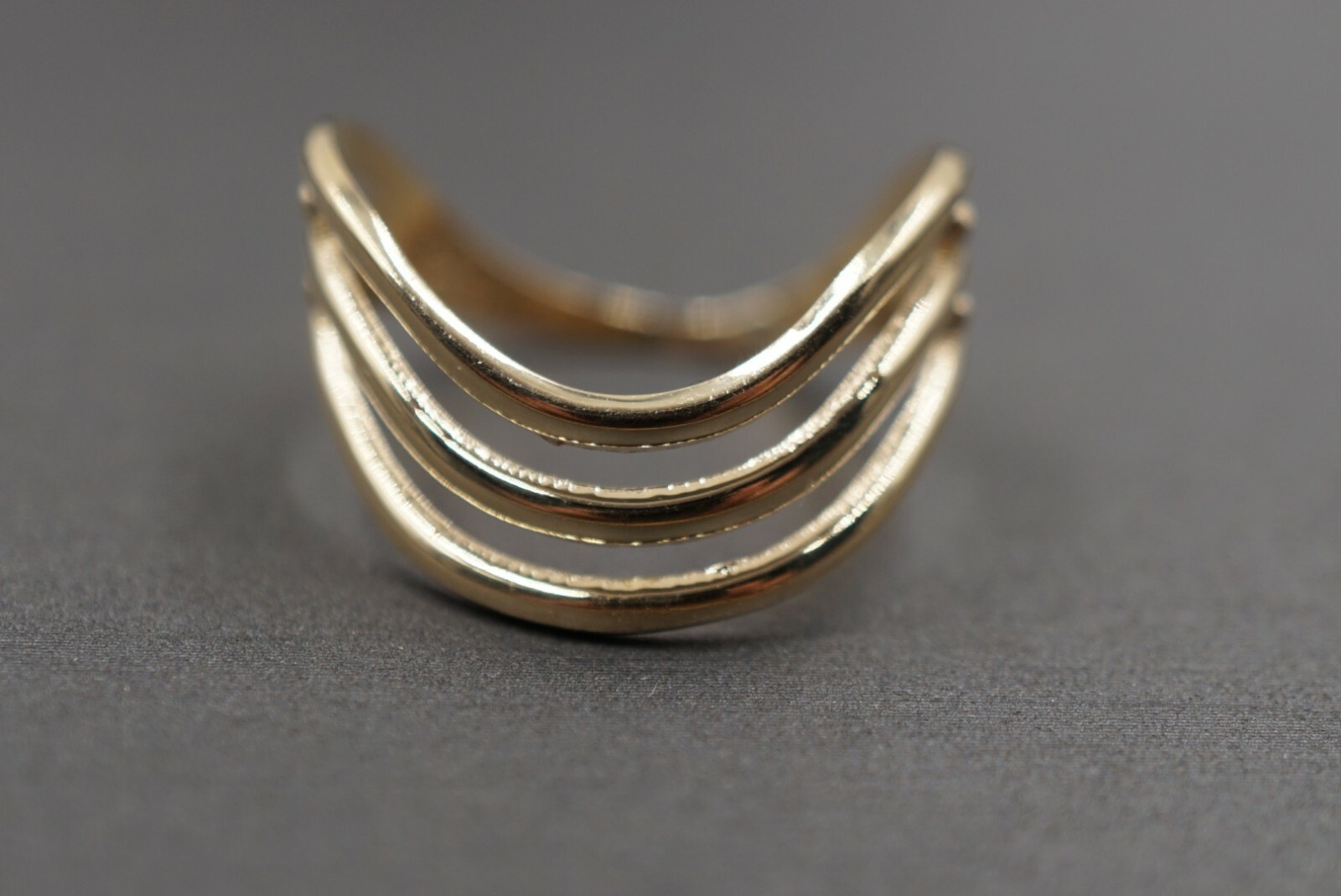 10K Solid Yellow Gold Polished Three in One Wave Fancy Size 8.5 Band Ring.
