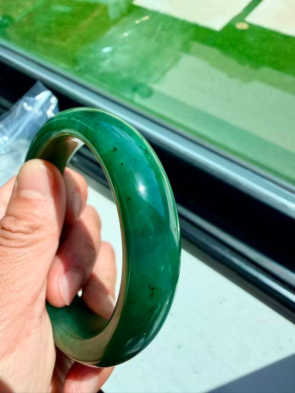 Nephrite Hetian Jade Bangle 59m Russian Siberian apple green translucent 和田玉苹果绿