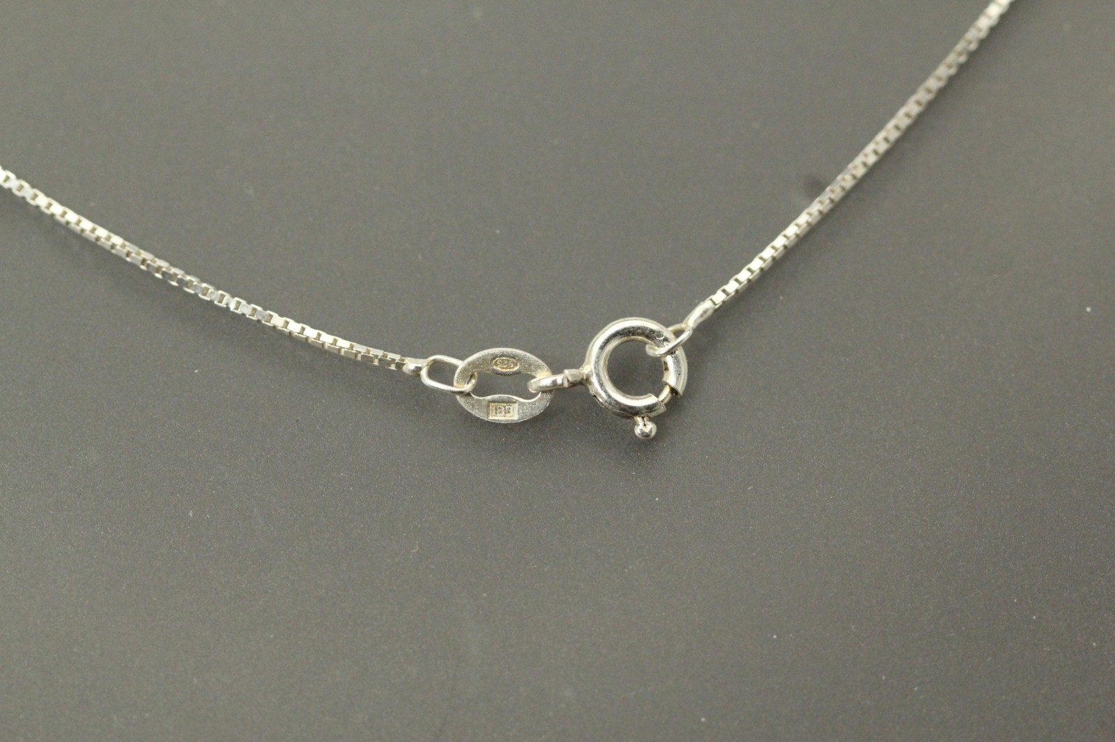 925 Sterling Silver Thin Box Chain 18 1/2 Inches 1.8 Grams (NEC5779)