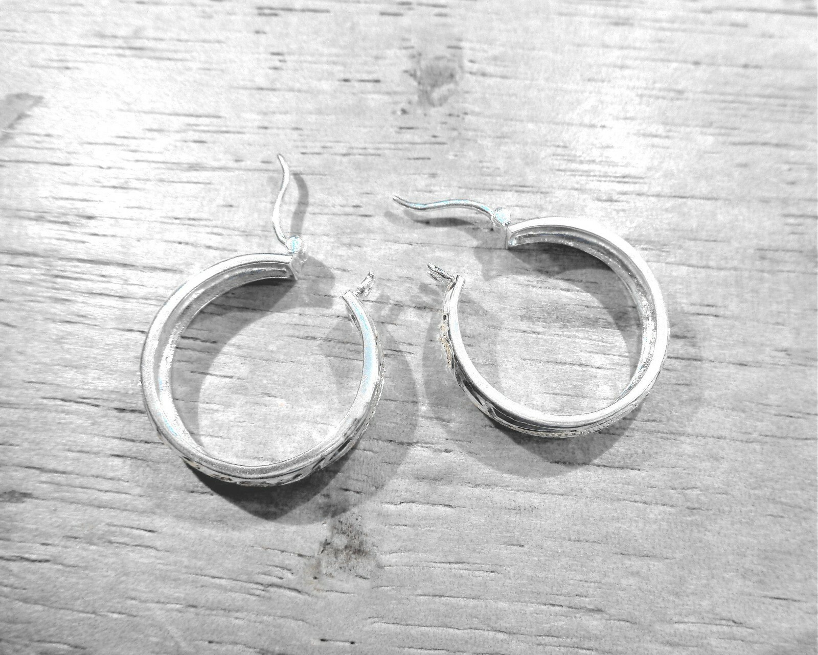 27MM SOLID 925 SILVER ENGRAVED HAWAIIAN PRINCESS SCROLLS ROUND HOOP EARRINGS