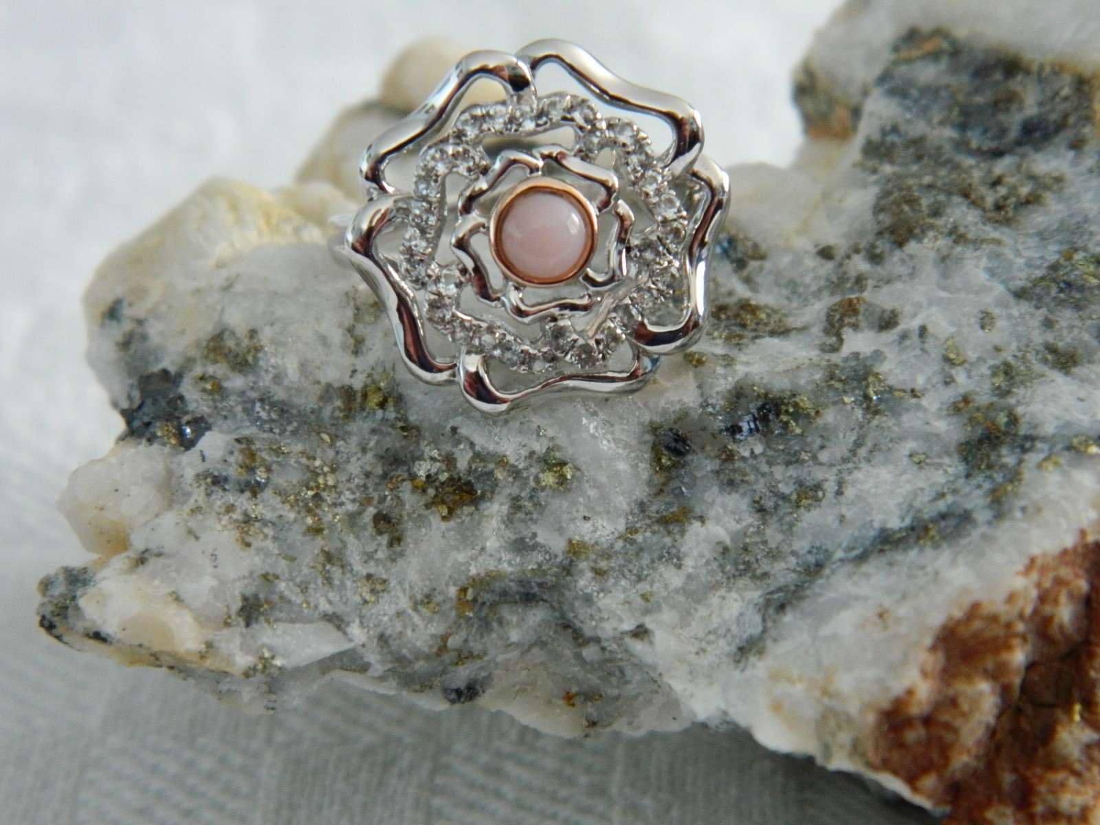 Welsh Clogau Sterling Silver & 9ct Rose Gold Tudor Rose Ring size J