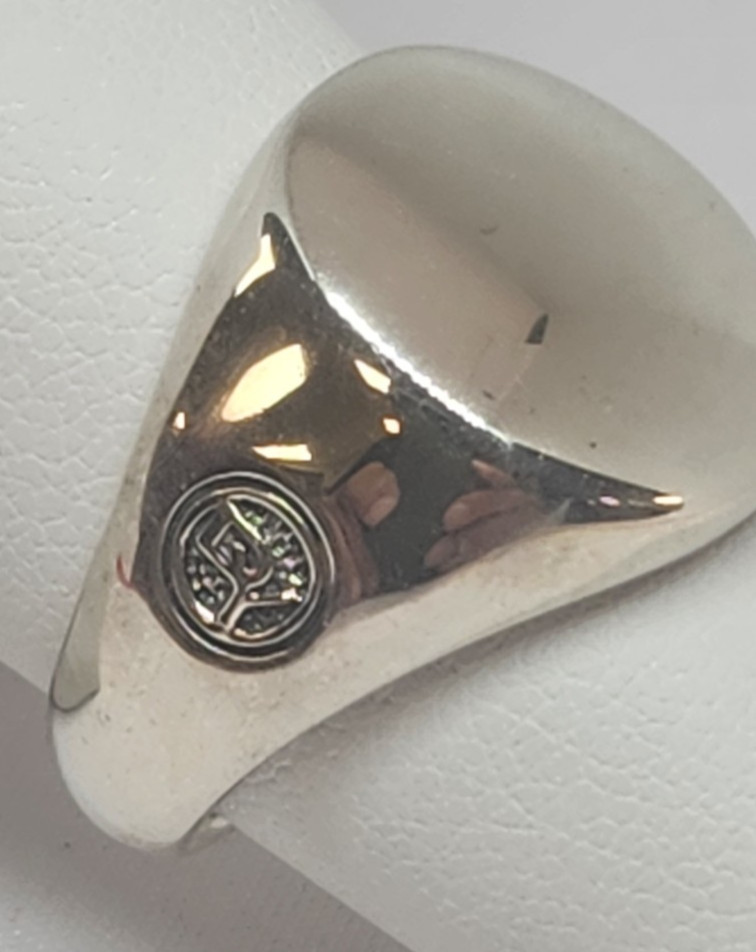David Yurman Sterling Silver Signet Ring – Size 7