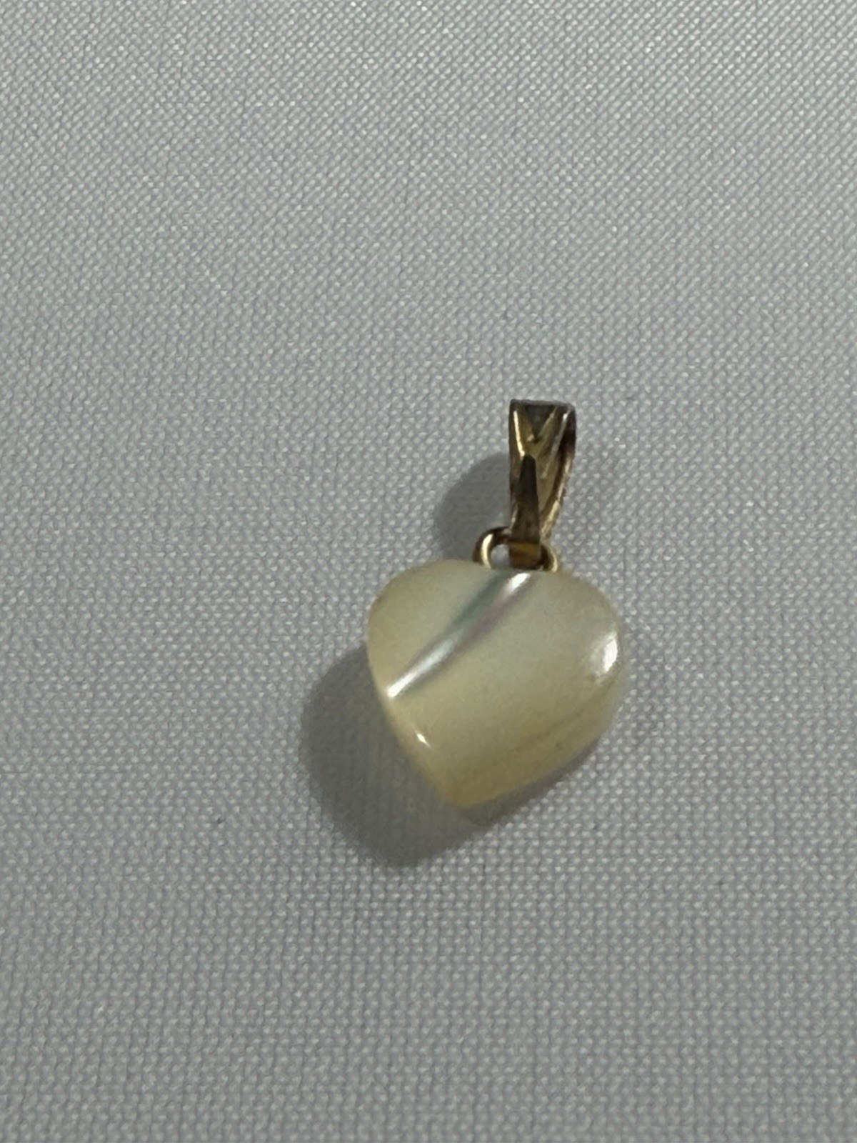 Dainty NATURAL MOTHER OF PEARL HEART 10 MM (1 CM) Pendant Gold Tone loop & Bail