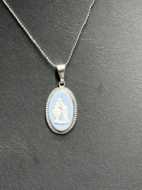 925 Sterling Silver Wedgwood Jasperware Portland Vase Pendant Necklace