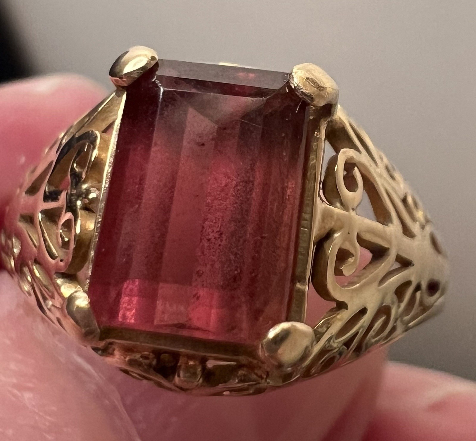 Plum Colored Tourmaline Ring 18k YG Sz 6.5