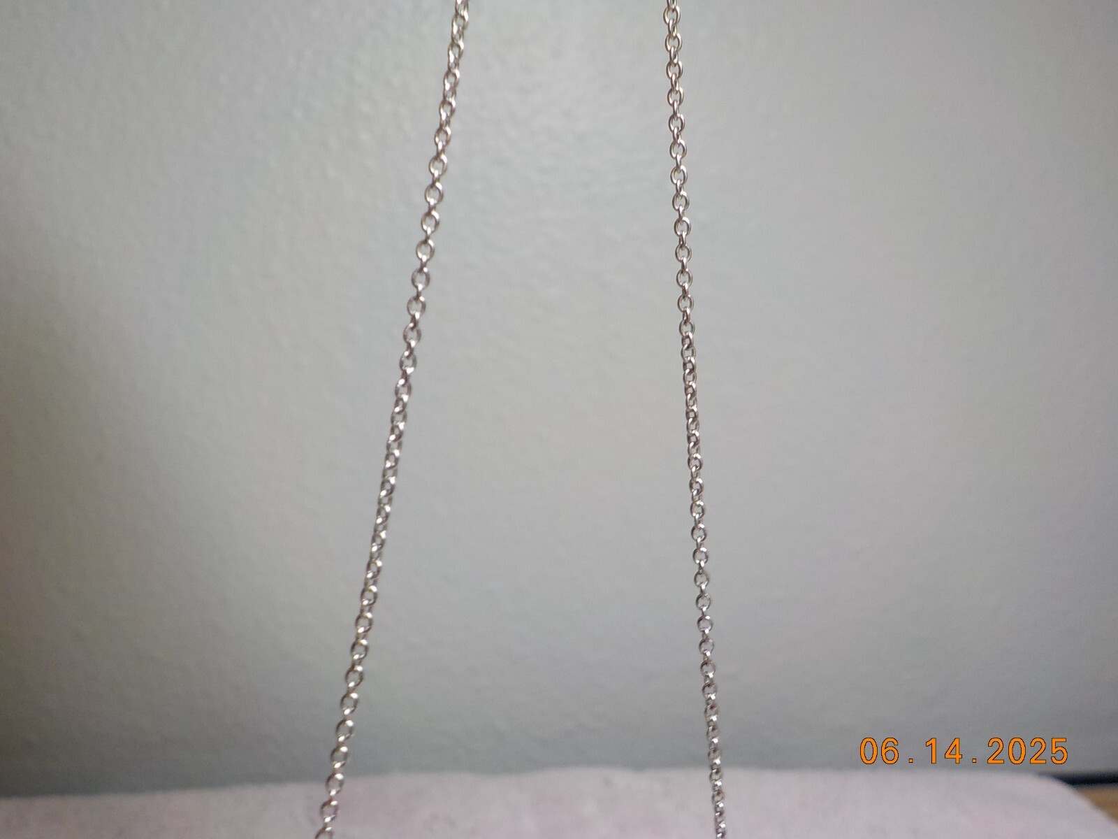 STERLING SILVER TINY ROLO LINK NECKLACE W/FIXED CURVED CRYSTAL STUDDED PENDANT
