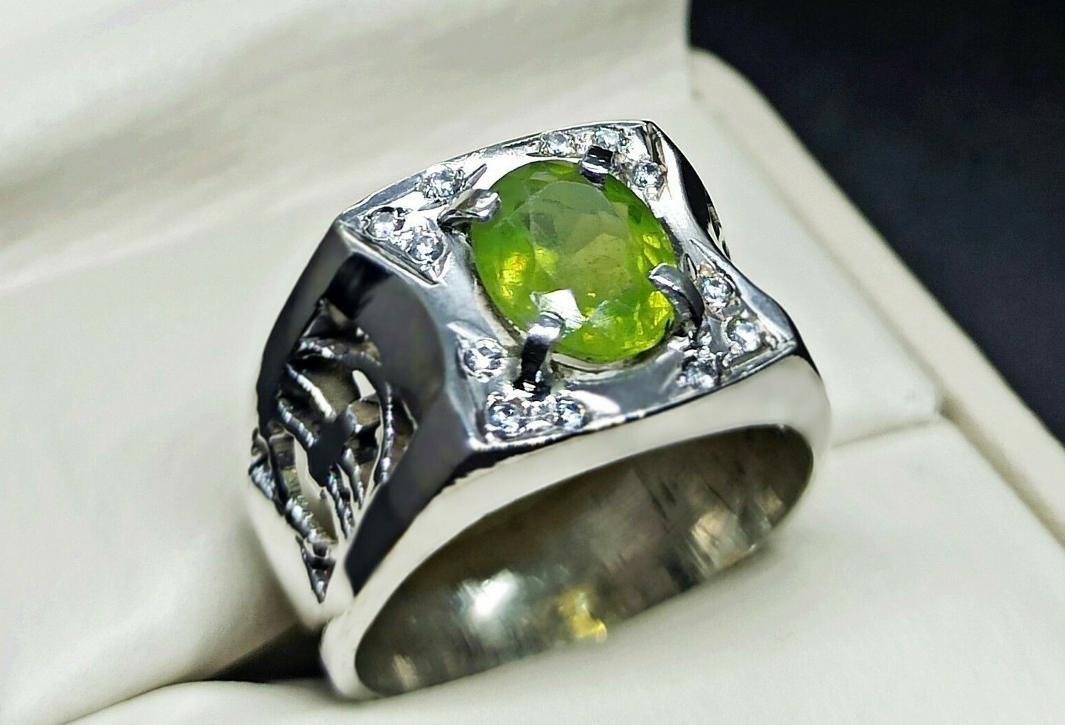 Natural Eye Clean 3.5 Ct Green Peridot Sterling Silver 925 Handmade Mens Ring