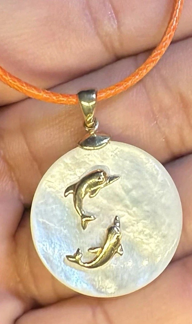 10K Yellow Gold Mother of Pearl Abalone Stone Pendant Jumping Dolphins 4.16G