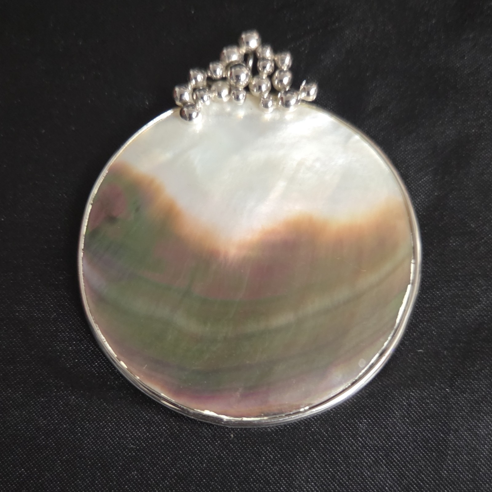 925 Sterling Silver Round Mother of Pearl Shell Bezel Pendant