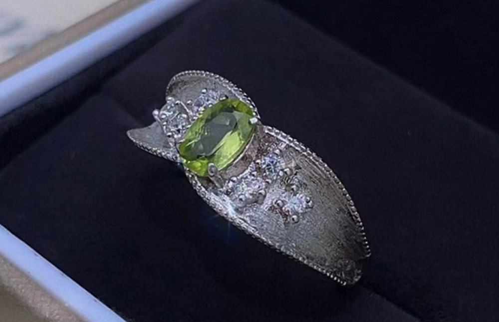 Natural Eye Clean Green Peridot Sterling Silver 925 Handmade Mens Designed Ring