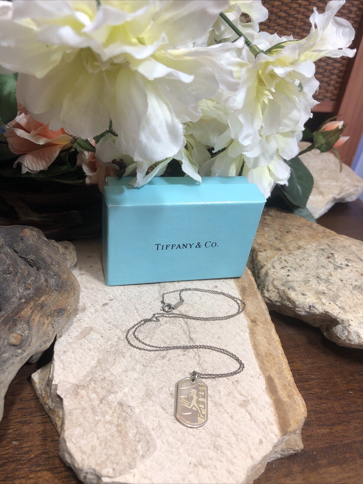 20. Tiffany & Co. 925 Sterling Nike Womens Marathon 2012 Dog Tag Necklace 18″