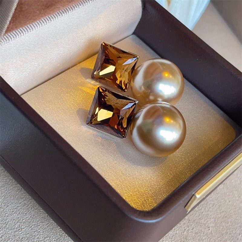 Light Luxury Square Mother of Pearl Stud Earrings for Women, Elegant Unique Desi