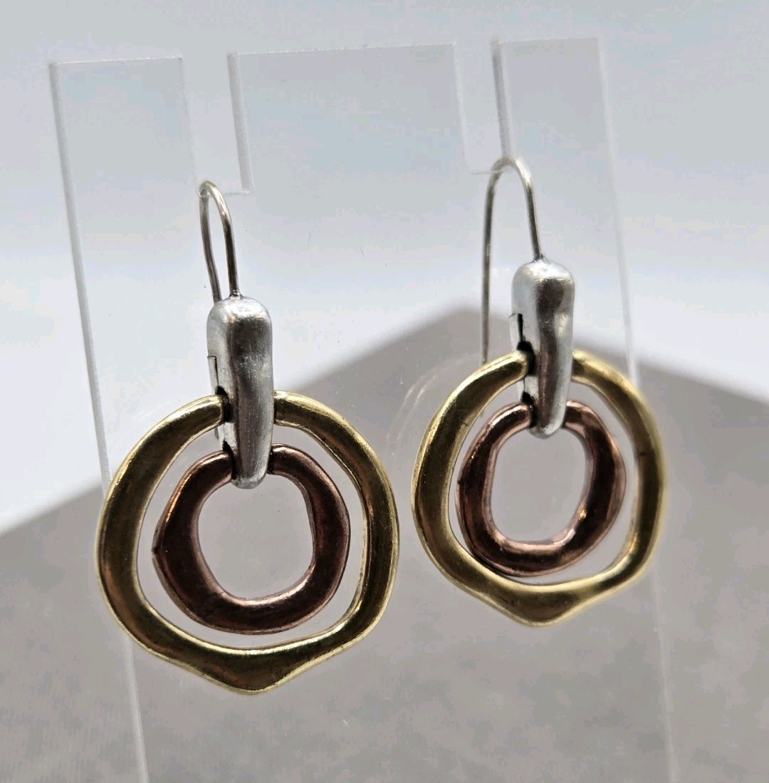 Mixed Metals Brutalist Gold Interlocking Circles Earrings Organic Shapes