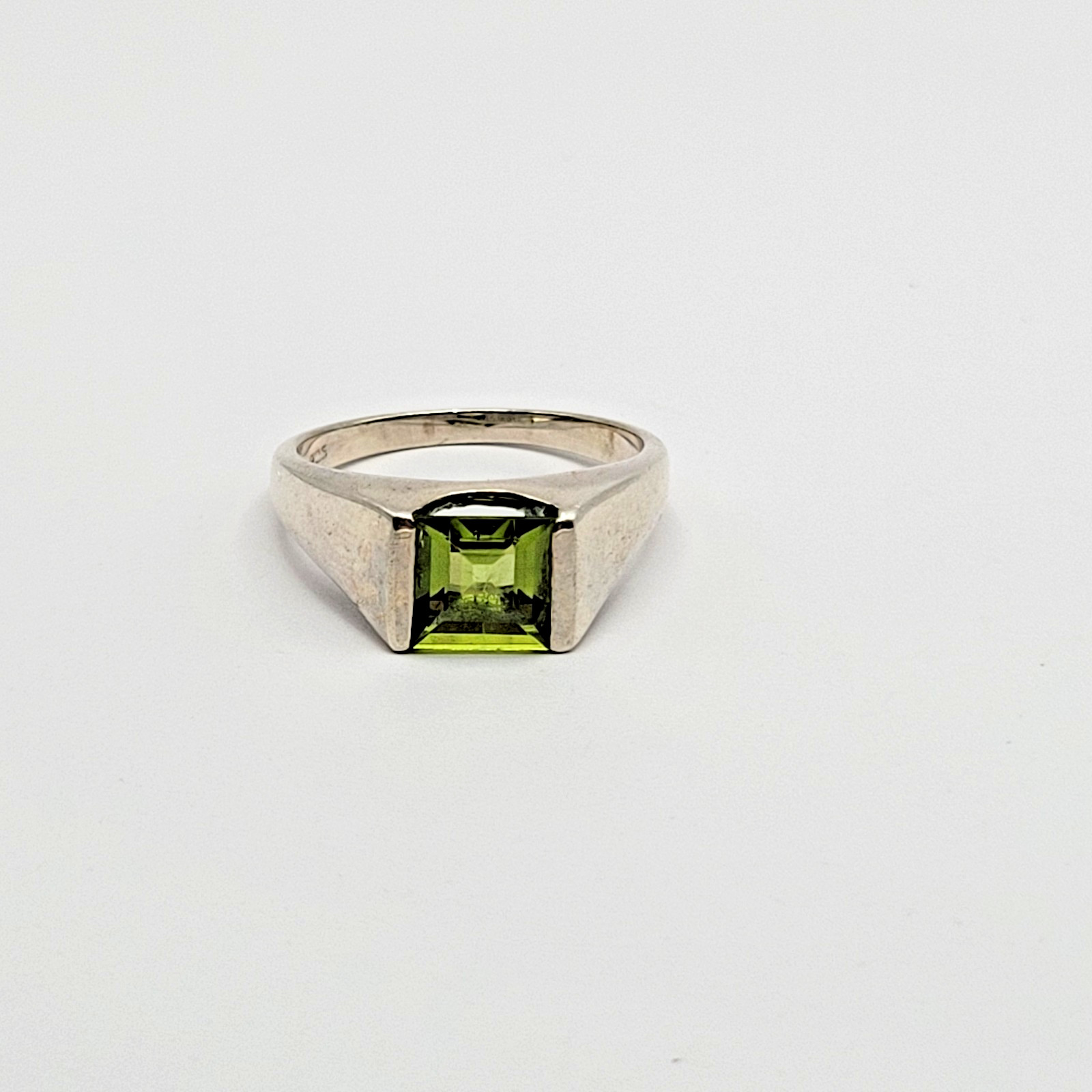 Sterling Silver 2ct Emerald Cut Peridot Ring ~ Size 6
