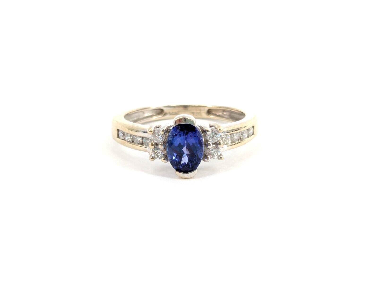 14KT White Gold 3.25g Oval Tanzanite & Diamonds Ring Size 7, 15pts tw