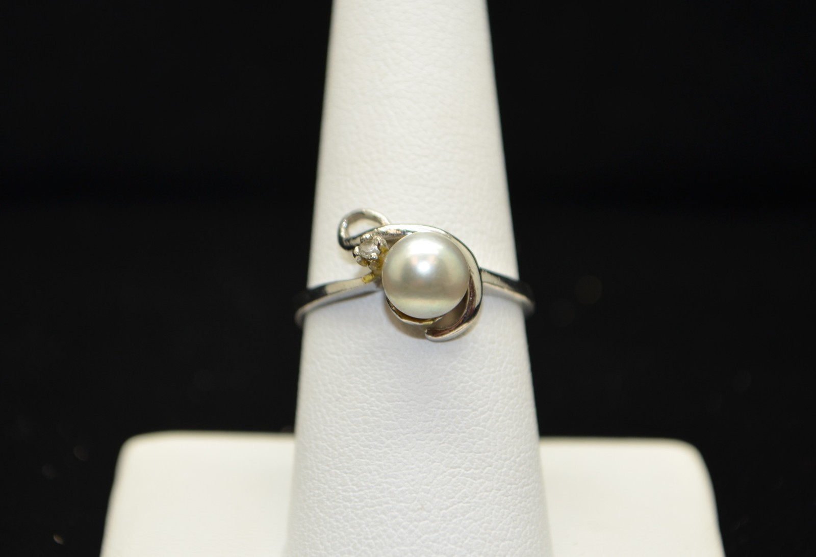 Sterling Silver Ring w/ Large Opaque White Orb & Clear Stone SZ 8 #FMF315