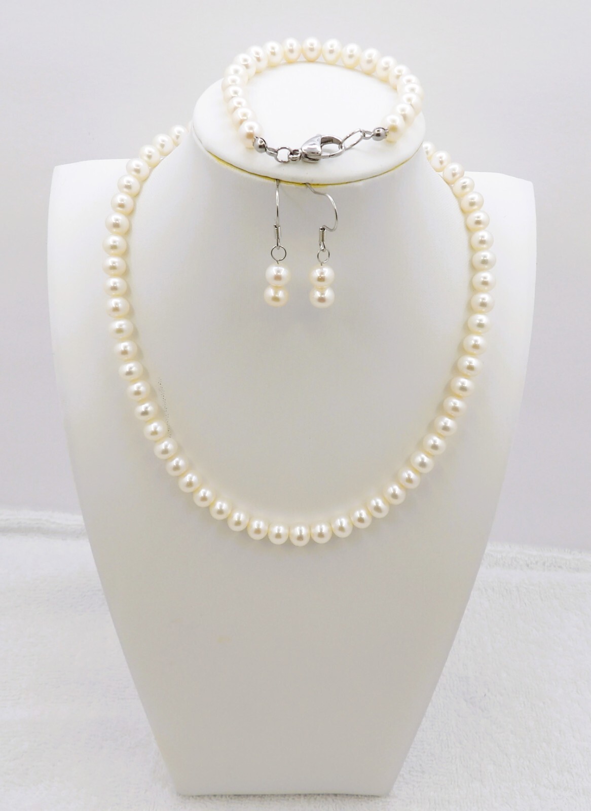 HIGH QUALITY WHITE BUTTON GENUINE FRESHWATER PEARL JEWELRY SET NK BR ER NK03