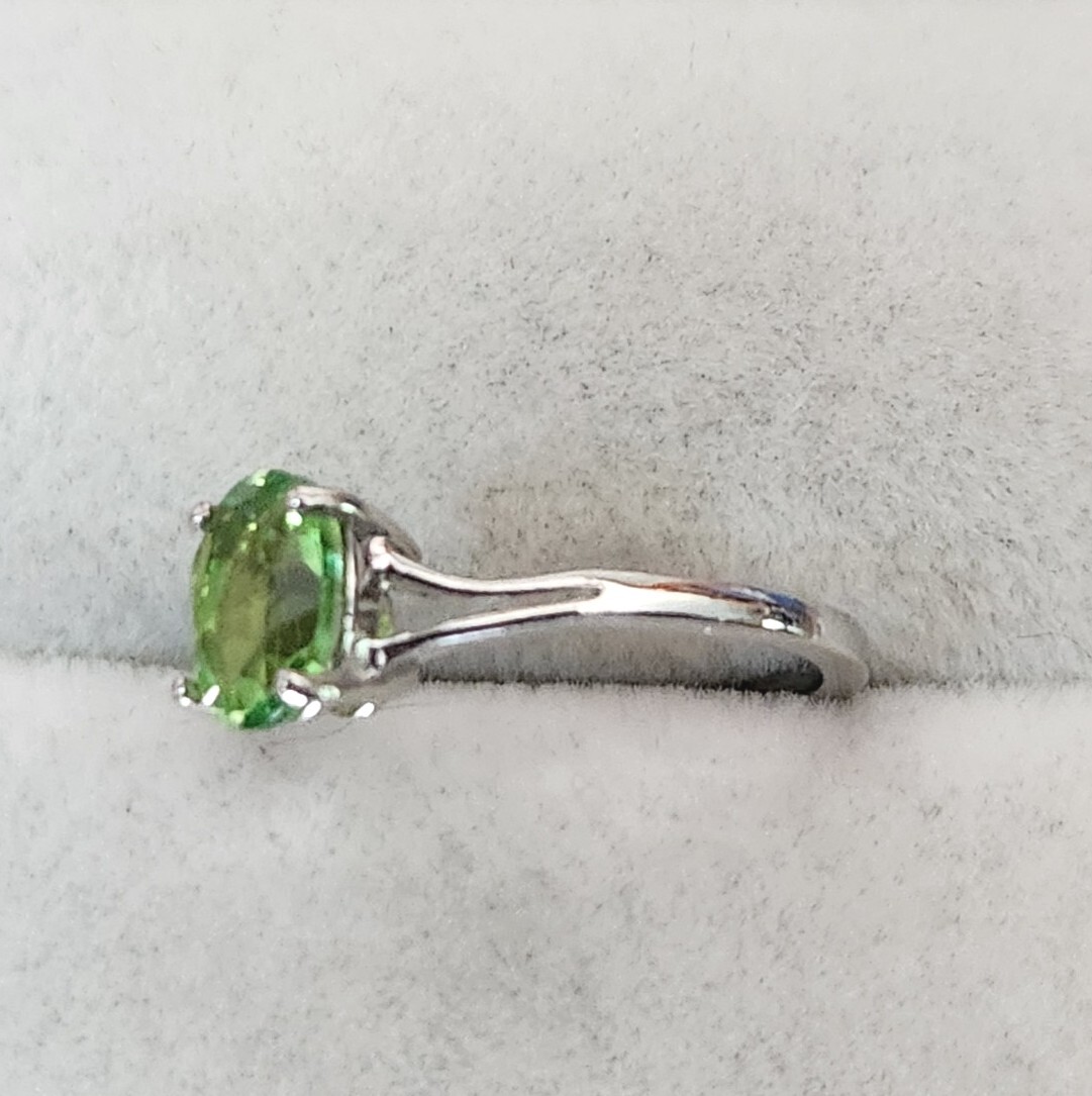 Chartreuse Quartz Solitaire Ring in Platinum Over Sterling Silver 1.35 ctw Sz 7