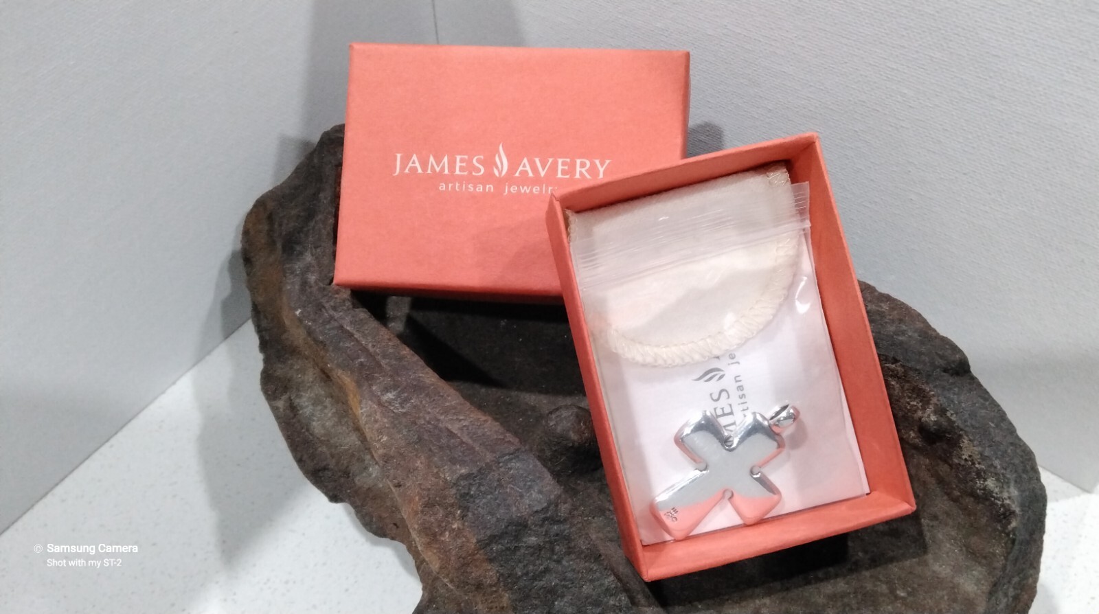 Retired James Avery Celtic Knot Cross Sterling Silver Pendant Fixed Bail JA Box