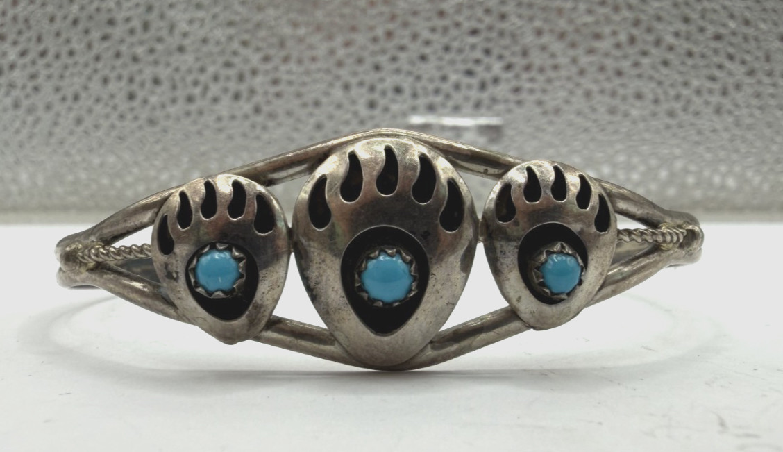Vintage Native American SS Turquoise Bear Paw Shadowbox Cuff Bracelet [076DUR]