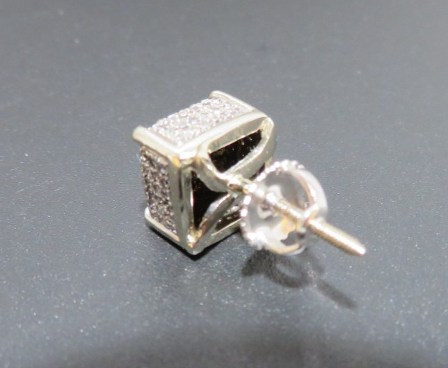 10K WG 1PC. DIAMOND CLUSTER STUD EARRING 0.35 tcw 1.75 grams (AI-2822)