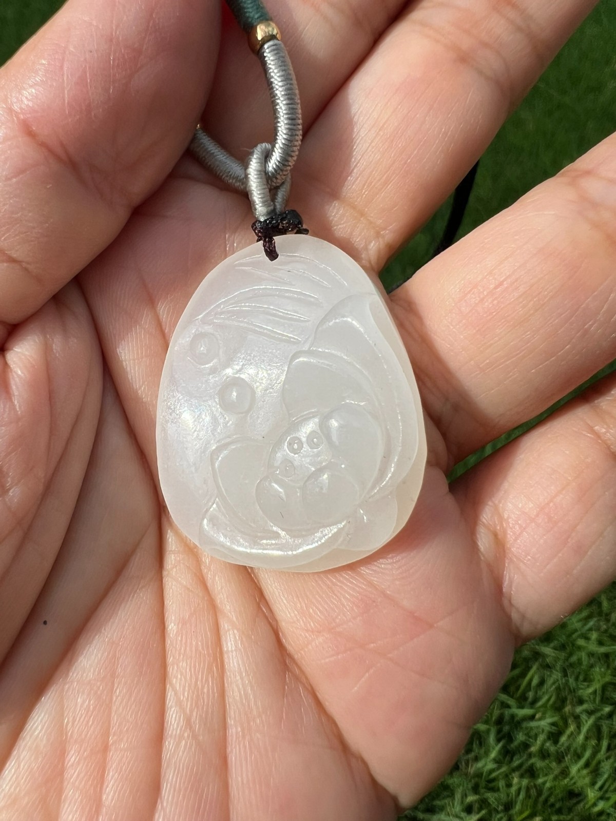 Genuine 100% Natural Nephrite Jade White Lotus Pendant Necklace B02 1