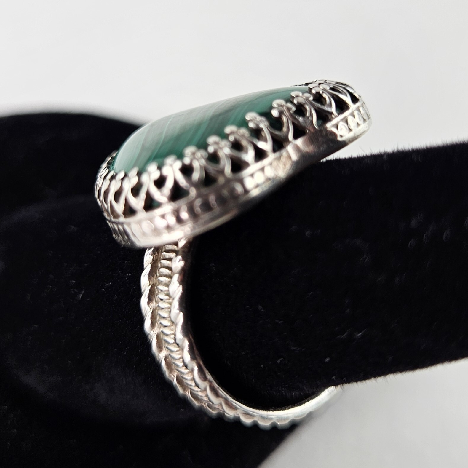 Sterling Silver Heart Ring Malachite Modernist Style 10.8g Size 7 [8111]