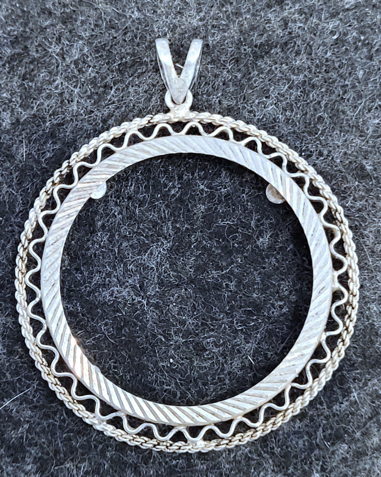 Hicarer Coin Bezel 38mm .925 Sterling Silver Flat Cut, Ribbon & Rope Design.