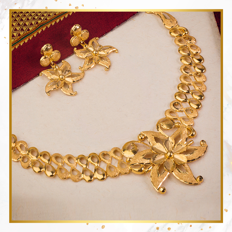 Necklaces catogery